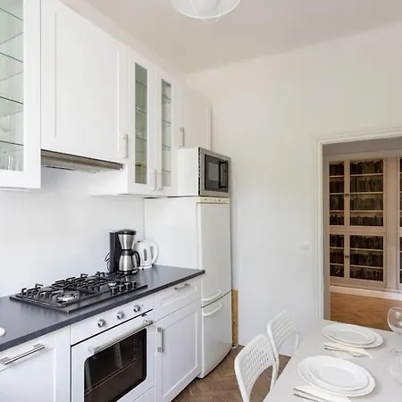 Close-urban Chic - Two Bedrooms - Center&nowy Swiat Warsaw